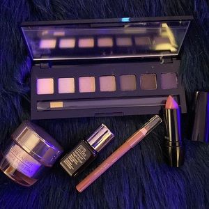 Ester Lauder 5 piece makeup set, brand new